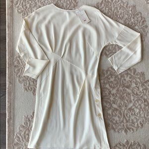 NWT Super Comfortable Uniqlo off-white Dress